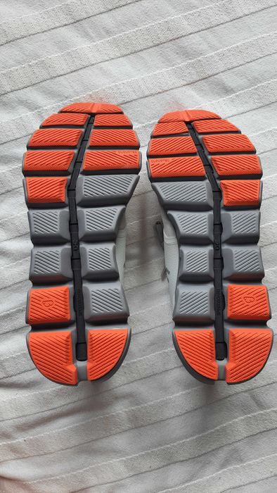 Buty do bieganua ON RUNNING