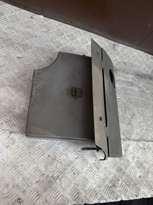 Бардачок Опель комбо с opel combo c год 2003