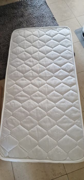 Vende se cama + colchão  montessori