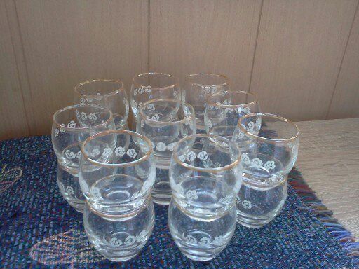 Стопки, рюмки с нежным узором 5 штук 