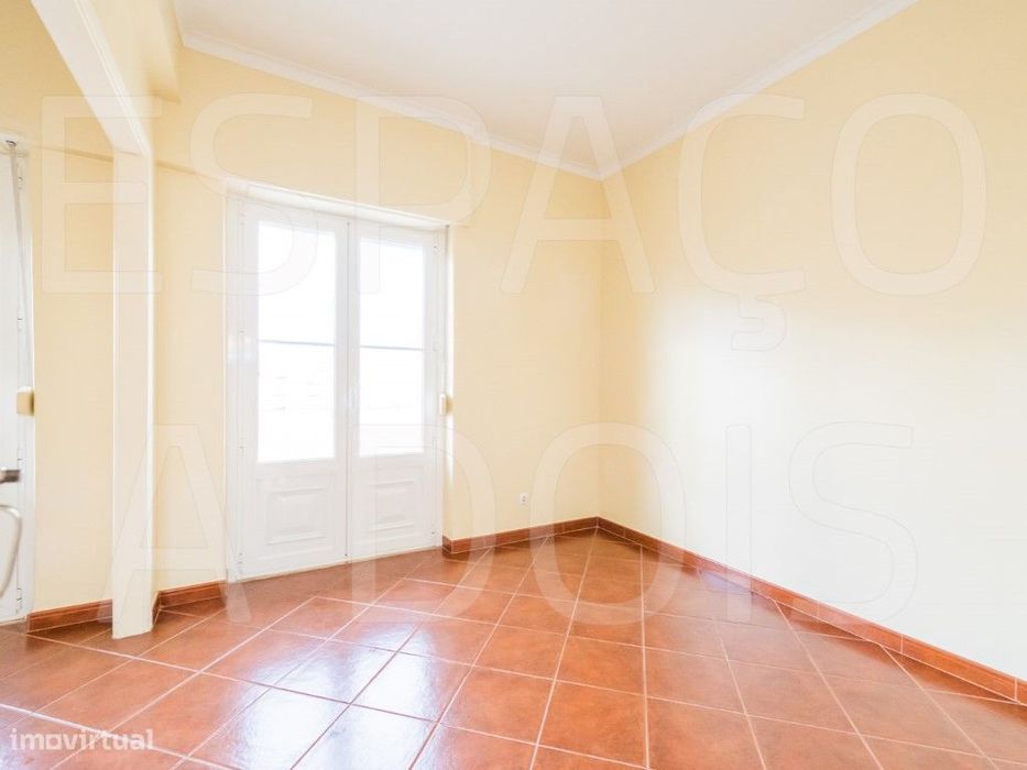 Apartamento T1 com Vista Rio e Varanda | Ajuda | Cozinha Equipada |...