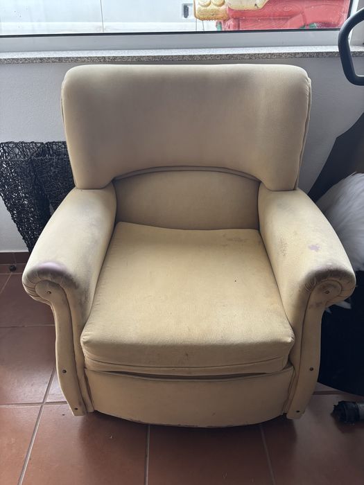 Sofá cama de 3 lugares + 2 sofas individuais