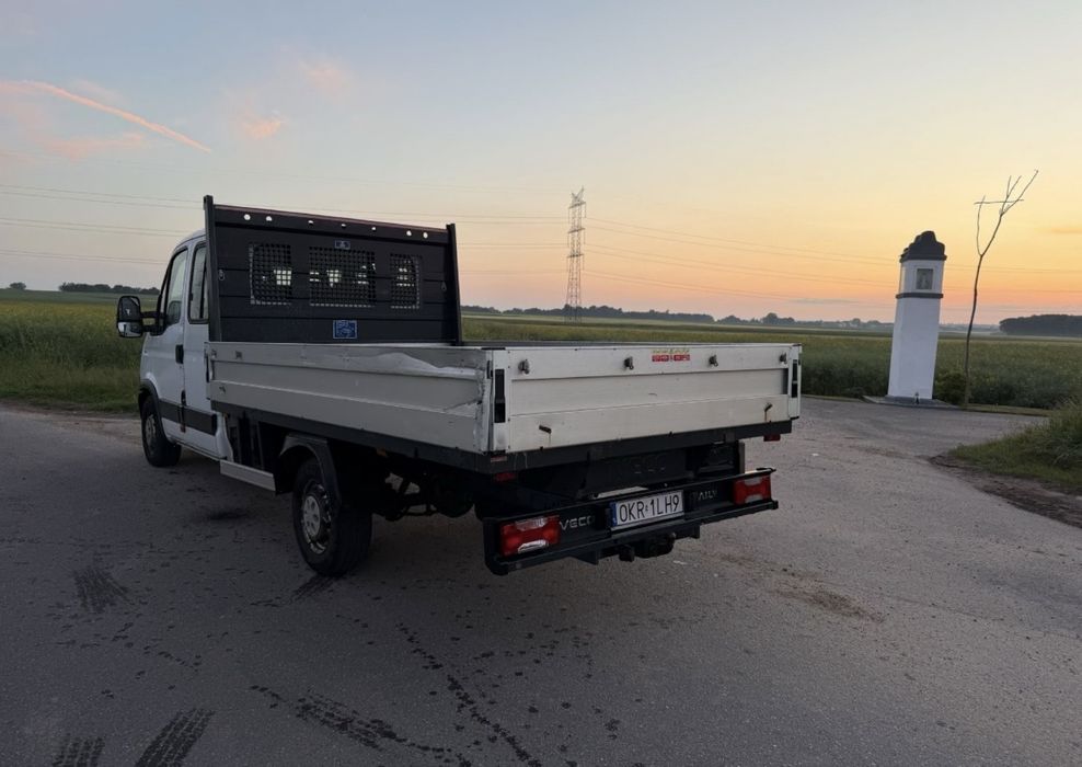 IVECO DAILY 35S21  3.0 diesel MAXI 2015 rok  doka 7 osób/brygadówka  210km