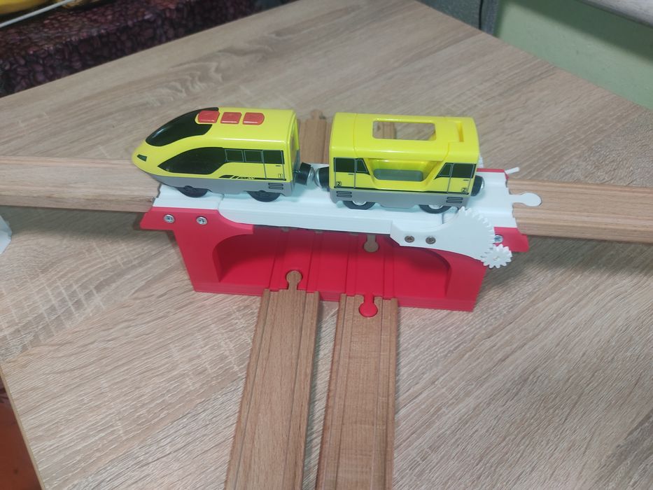 Розвідний міст для дерев'яної залізниці Brio, Ikea, Playtive.