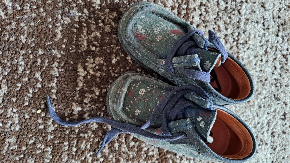 Ботинки деми для девочки с цветочками