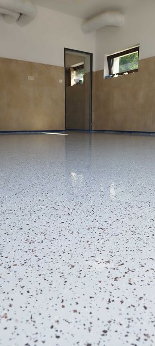 Posadzki żywiczne,żywice,wylewki betonowe, garaże,kompleksowo,