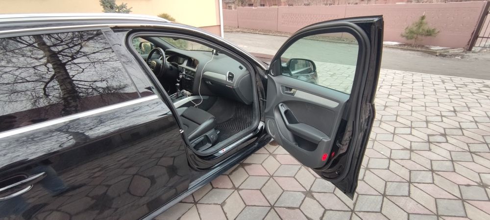 Audi A4 b8 TDI 2.0 S-line  (143 к.с.) 2009 р
