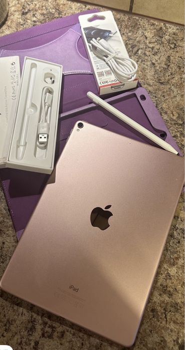 Tablet iPad Apple Retina 10.5” ——PRO ——RÓŻOWY + NOWY RYSIK