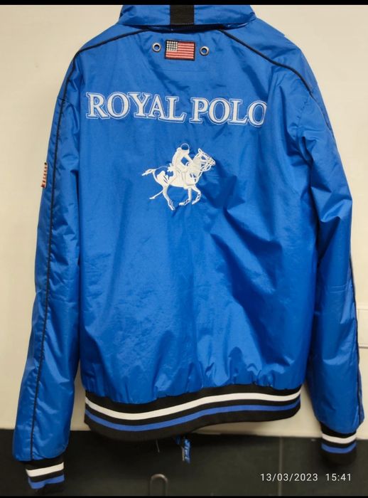 Blusão azul impermeável