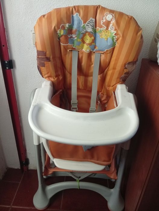 Dining chair.432832919487784961