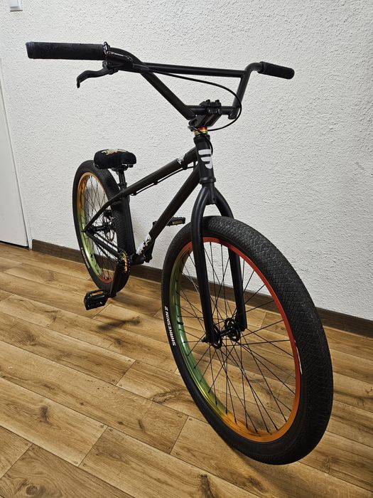 Rower dirt, street, wheelie