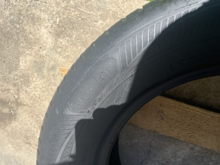215/65R16 Good Year Vector4Seasons 2022 4 шт