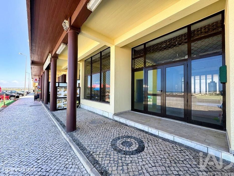 Loja / Estabelecimento Comercial em Vieira de Leiria de 101,00 m2