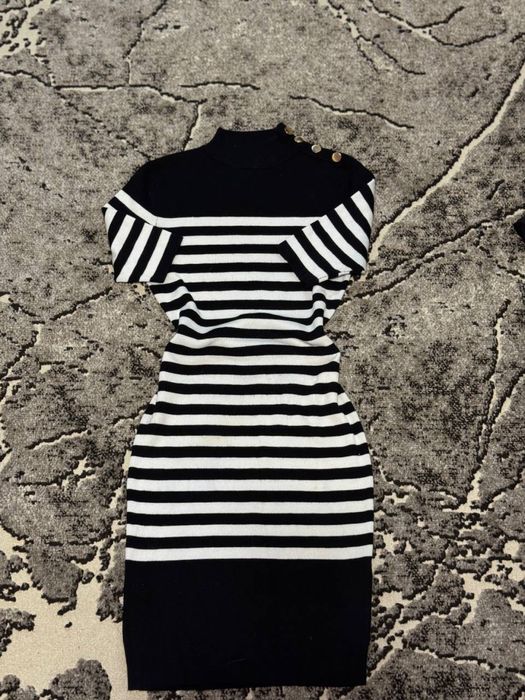 Тепле плаття в полоску