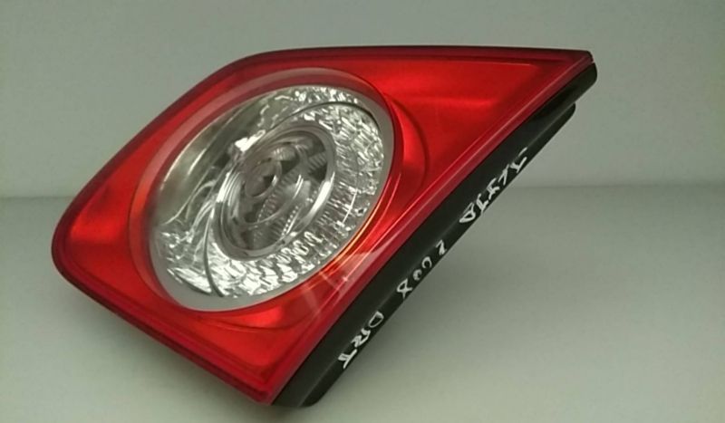 Farolim da mala direito VOLKSWAGEN Jetta III (1K2)