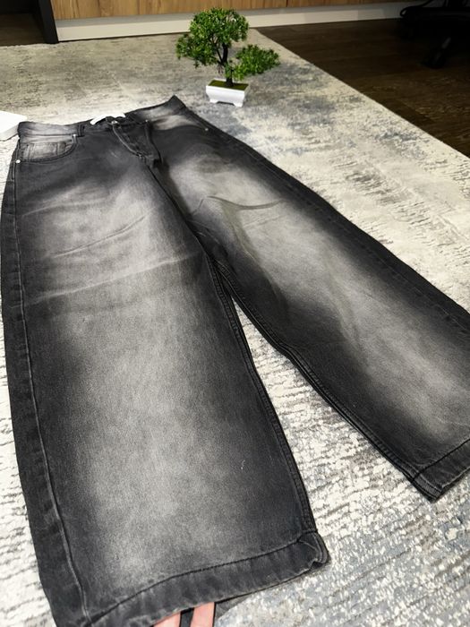 Джинси від фірми Bershka