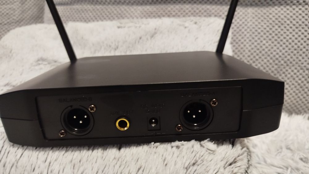 Karaoke + 2 mikrofony, profesjonalny zestaw bezprzewodowy