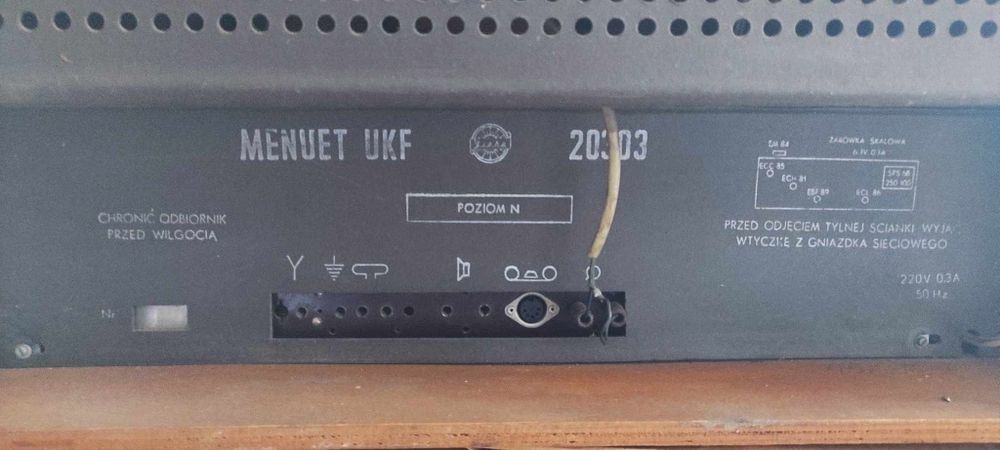 Radio lampowe Diora Menuet UKF 20303 z gramofonem
