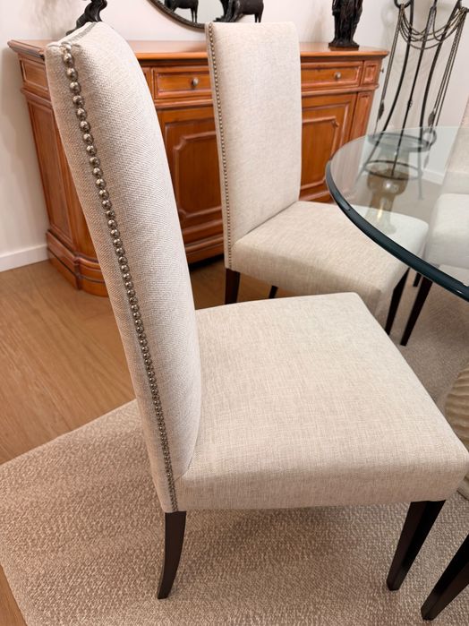 Vendo 6 cadeira de jantar Corbin em tecido de cor natural