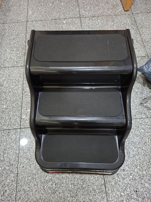 Escadote para cão