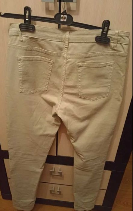 Продам женские джегинсы 48 50