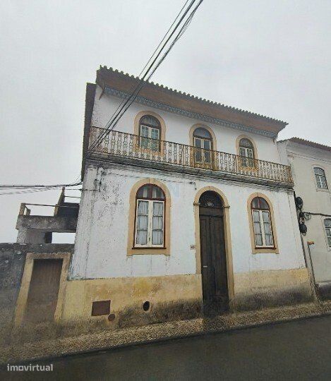 Prédio para Renovação Total