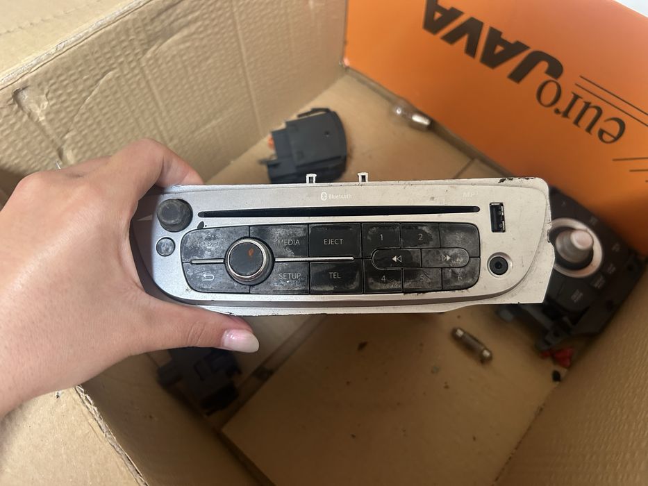 Rádio/CD Renault 281153266R