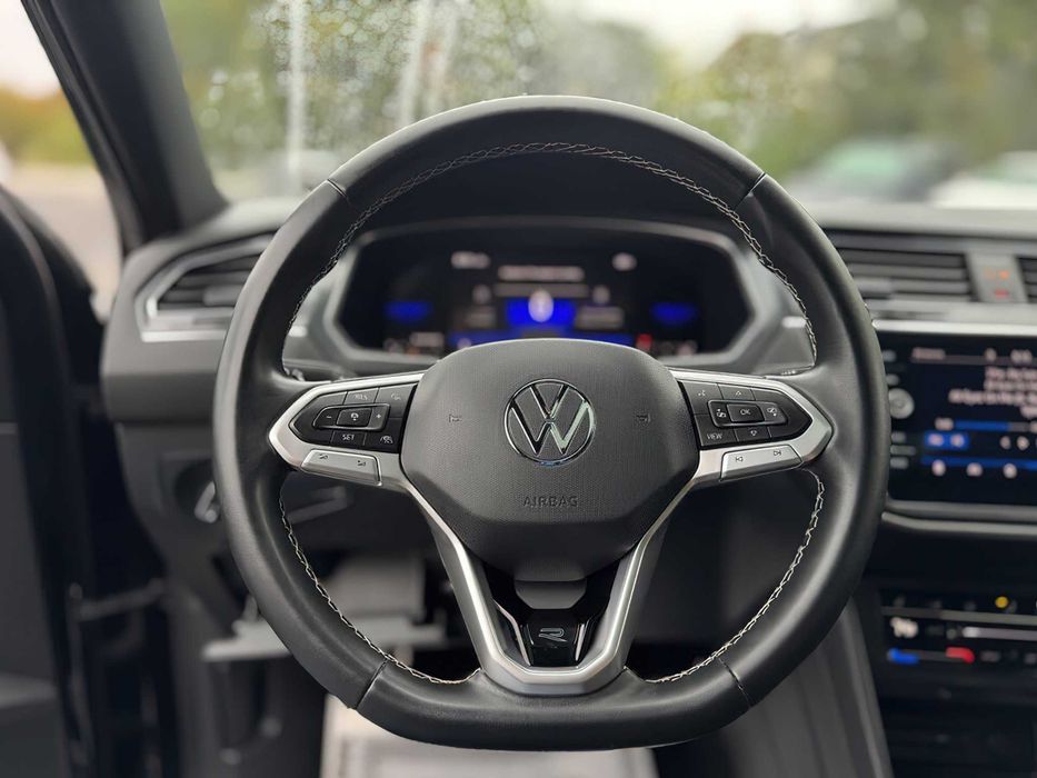 Volkswagen Tiguan SE R-Line      2023