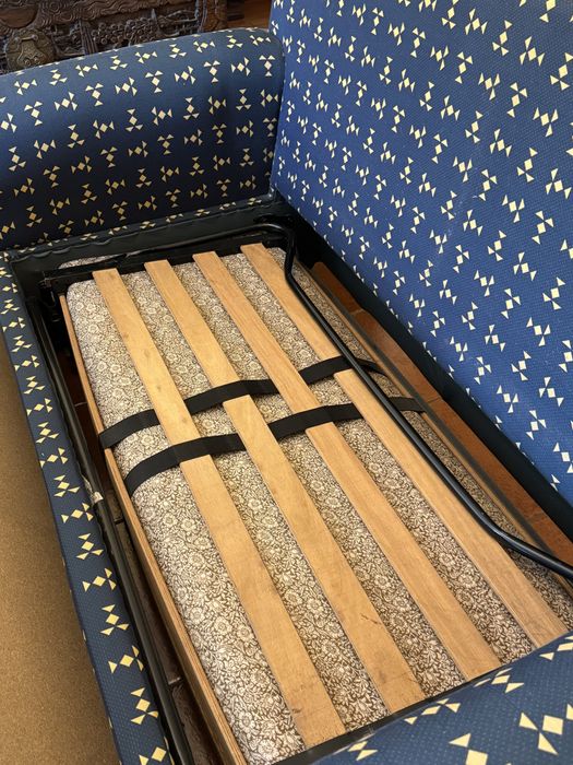 2 Sofas duplos -cama em otimo estado  comp:- 1.60 lar:- 0.78-alt:0.87