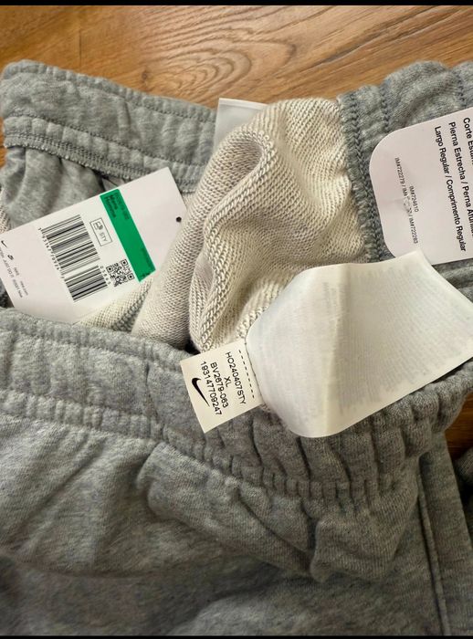 Szare spodnie dresowe Nike nowy z metką