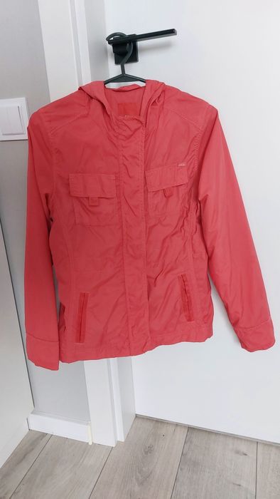Куртка вітровка s.Oliver коралового кольору