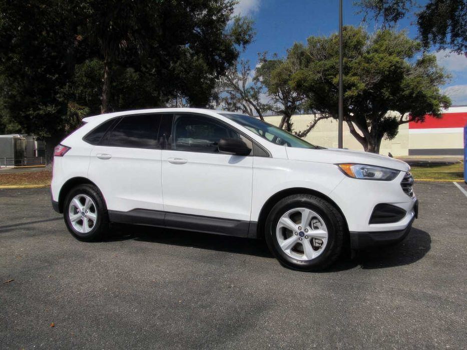 Ford Edge SE      2021