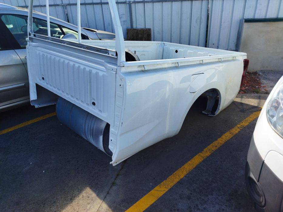 Caixa carroçaria carga metálica Isuzu d max 1.9 tfrs farolins mala