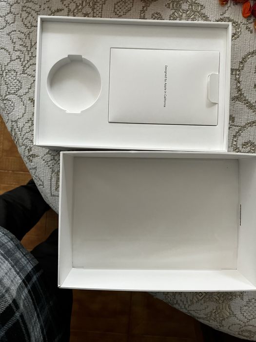 Ipad mini geração 5 com acessórios e capa dura