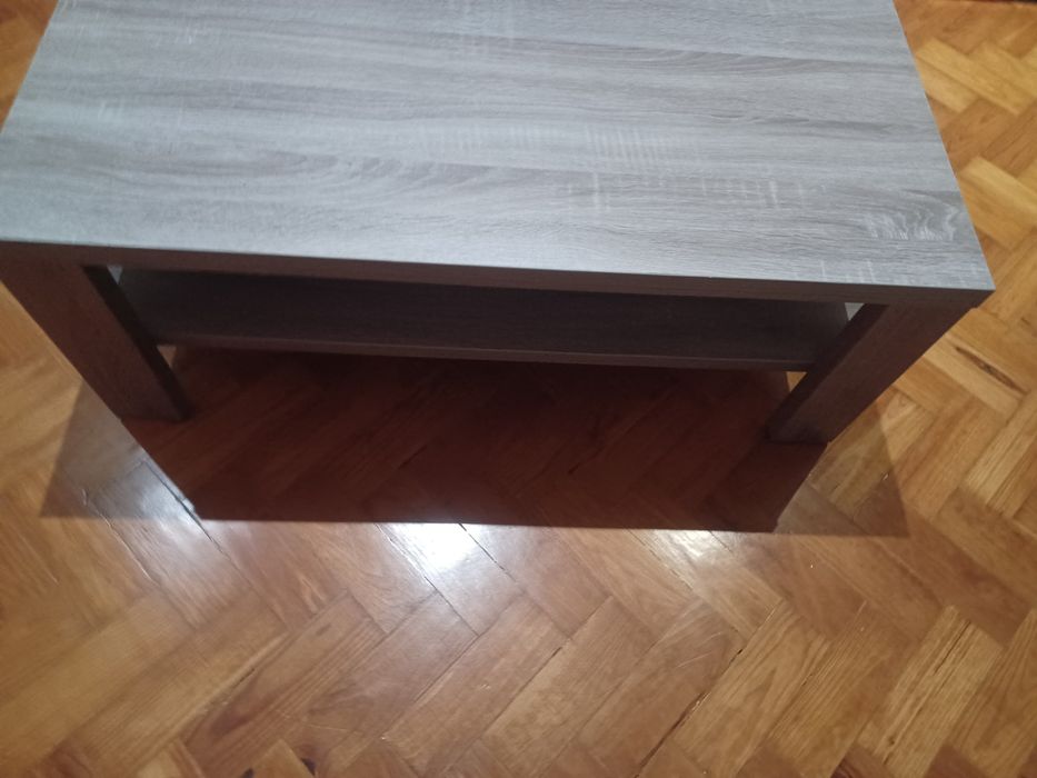 Mesa centro de sala em madeira