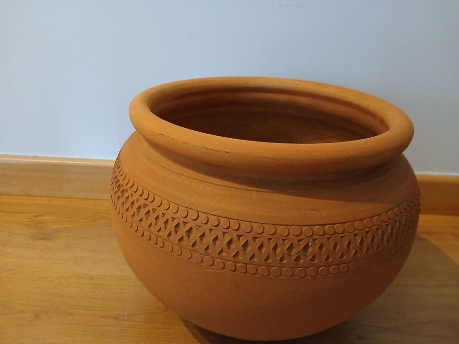 Vaso de barro trabalhado