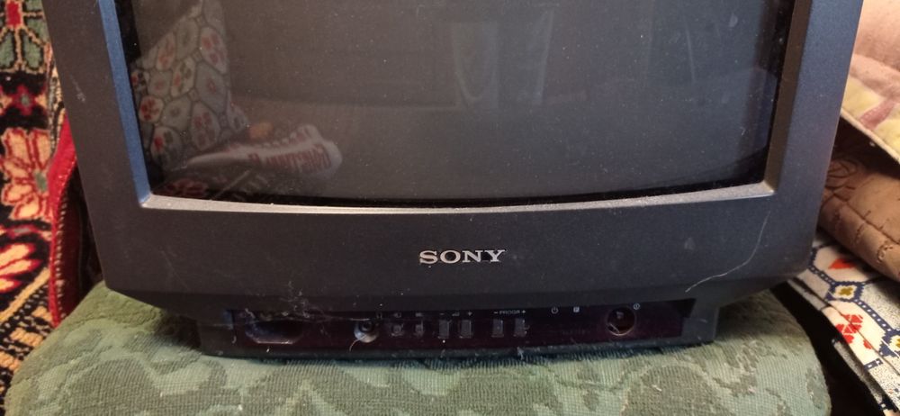 Телевізор sony,справний.
