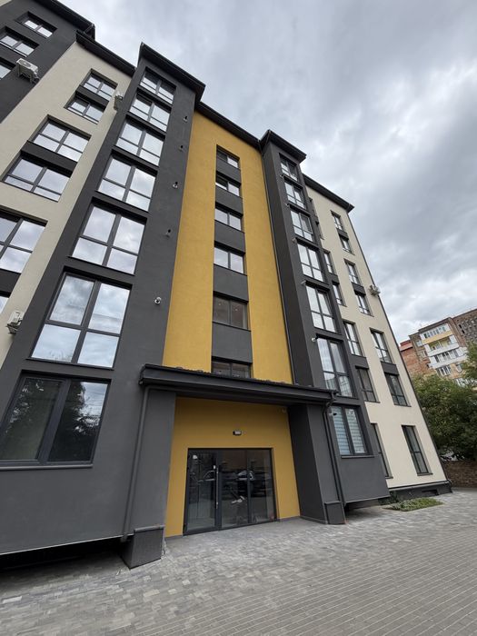 Продаж 2-х кімнатної квартири з частковим ремонтом в Жк «Затишний»