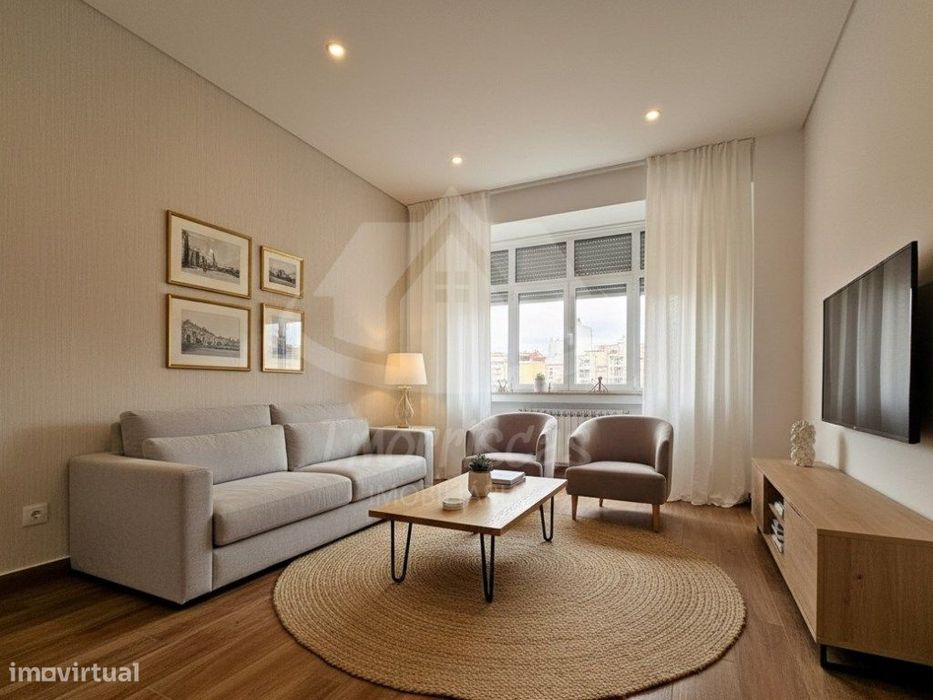 Apartamento T2 totalmente remodelado em Vialonga