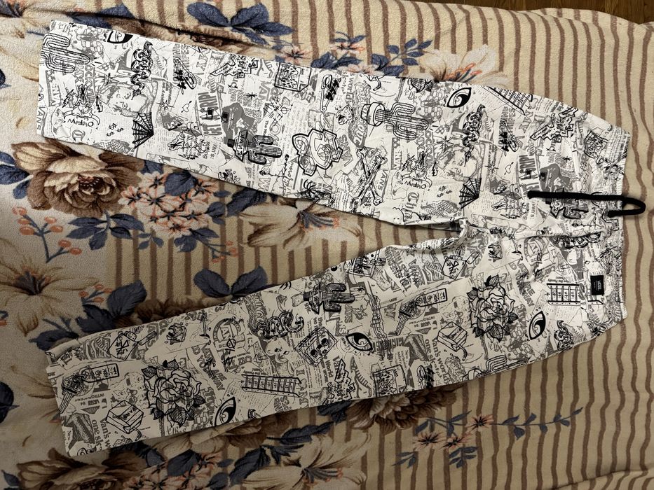 Продам штани Vans (вдягалися двічі, в ідеальному стані)