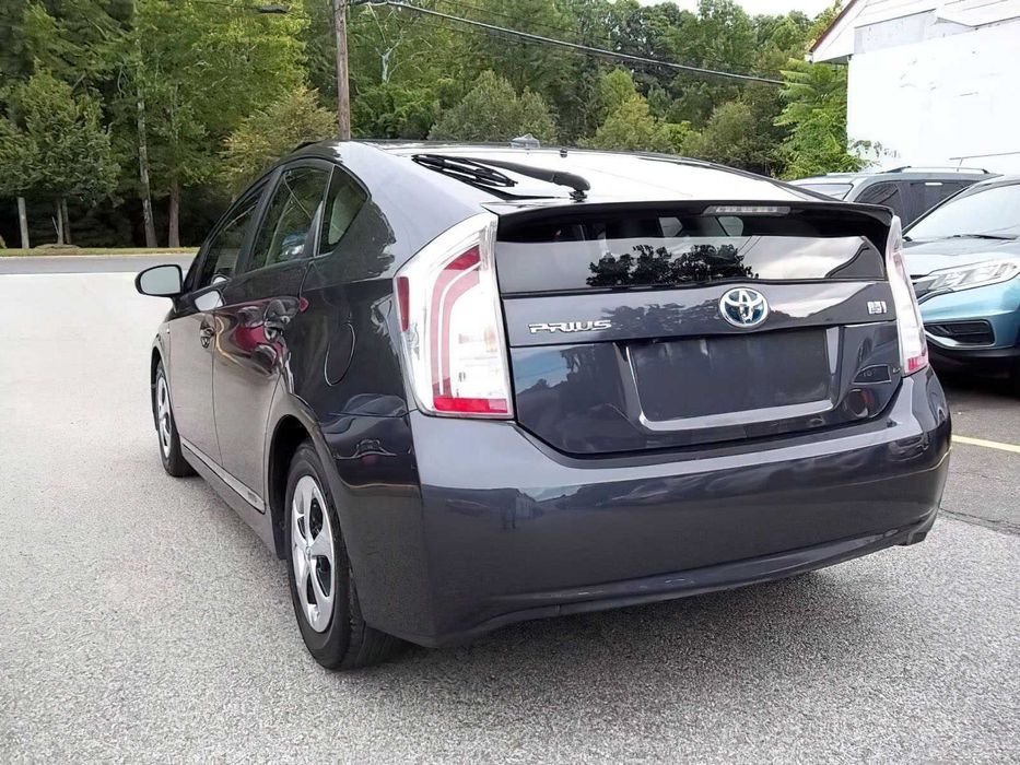 Toyota Prius Four      2015