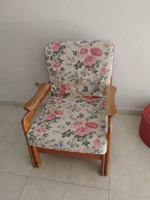 Cadeira de sala almofadada