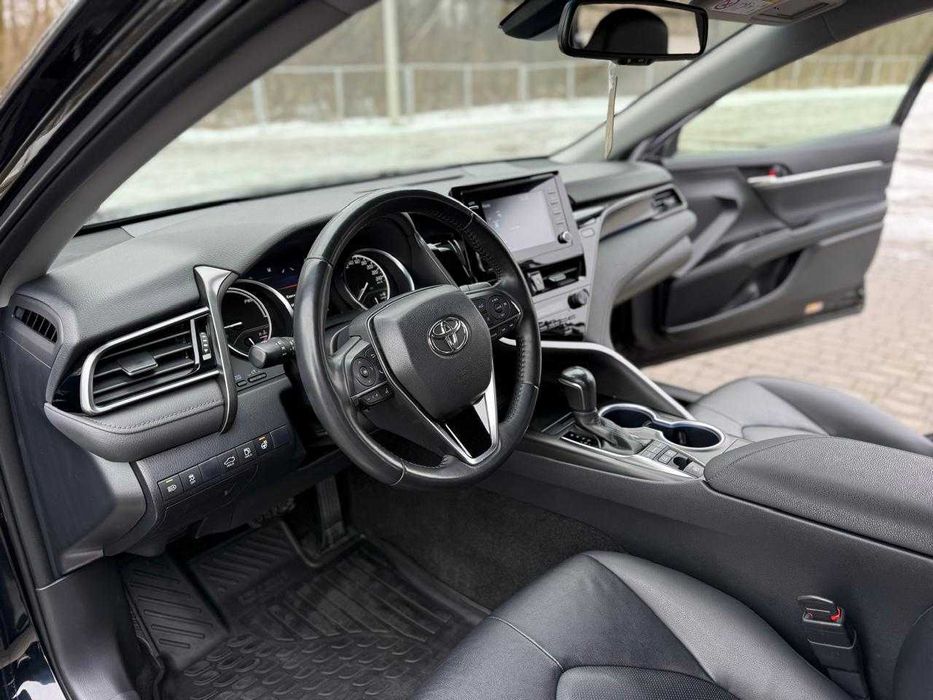 Toyota Camry 2021 2.5 Гібрид