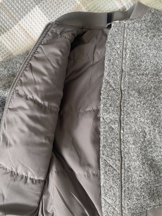 Бомбер H&M в букле