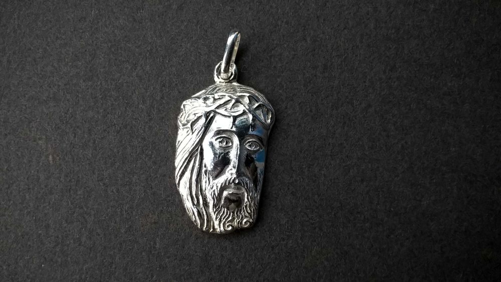 Rosto de Cristo em Prata