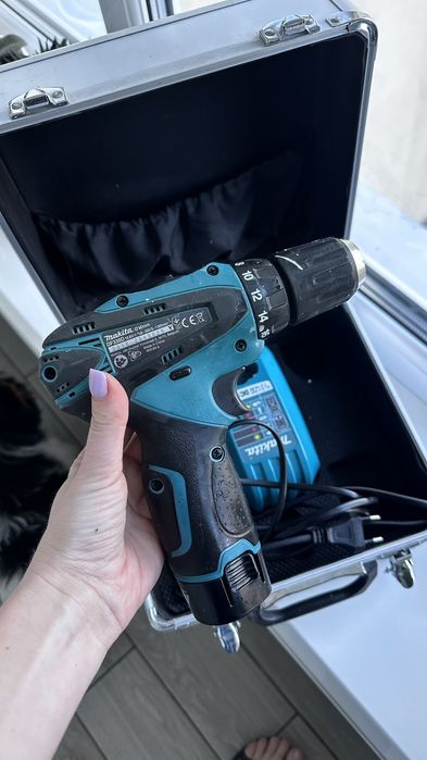 Набір інструментів Makita (шурупо і гайковерт) автопилосос в подарунок
