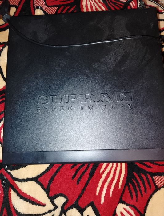 DVD player, Supra.