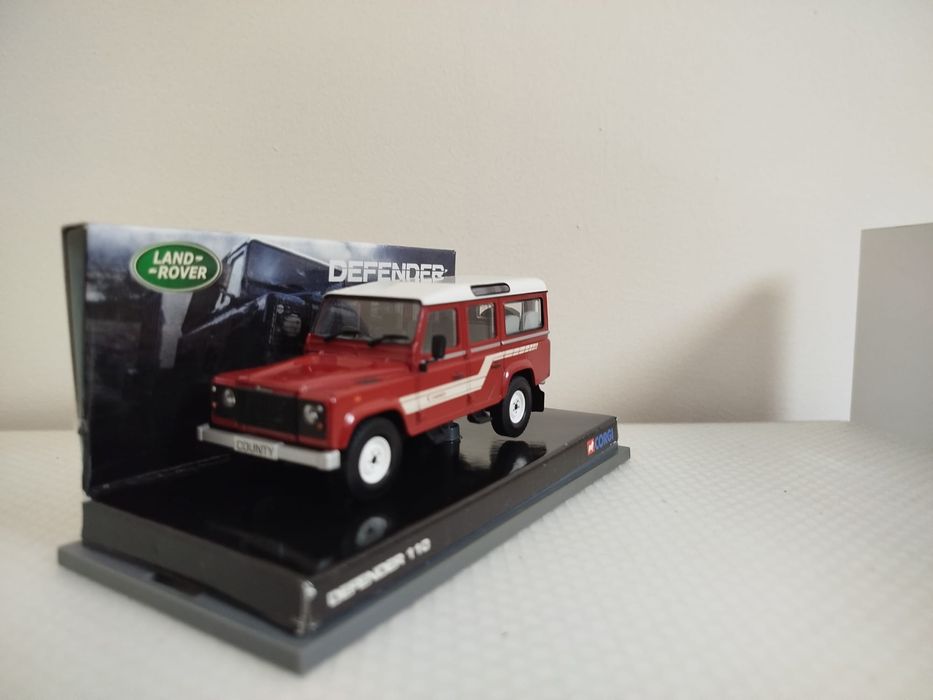 Miniatura Land Rover Defender 110 Nova 1/43