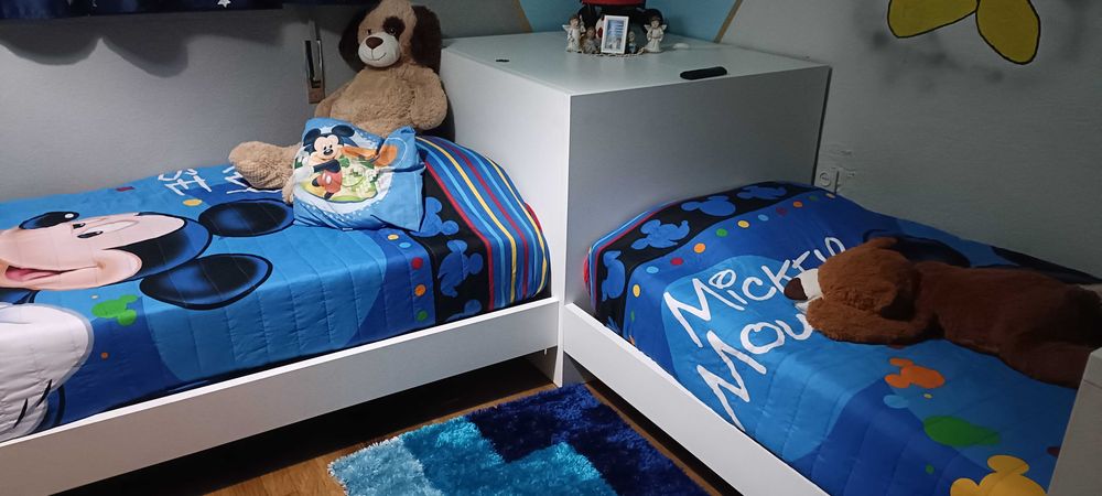 Quarto duplo com roupeiro
