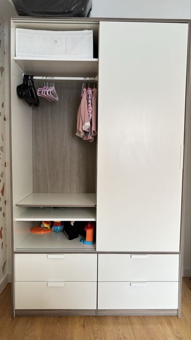 Roupeiro + cómoda Ikea